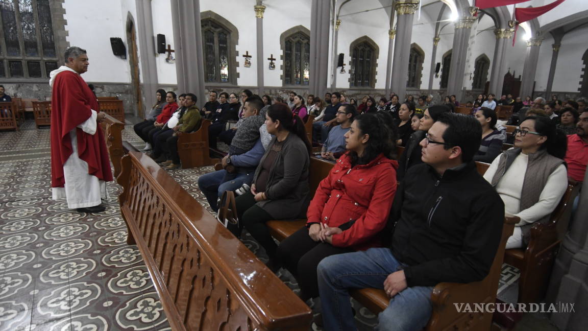 Reciben bendición embarazadas en misa honorífica en el Santuario de Guadalupe en Saltillo