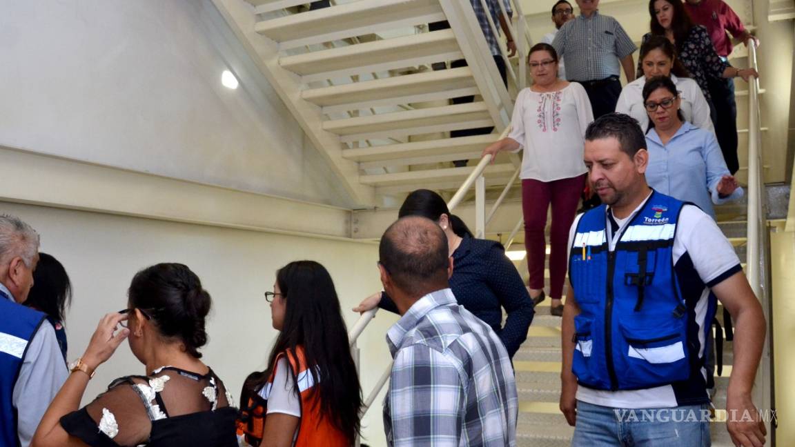 En nueve minutos evacuan Presidencia Municipal de Torreón en macro simulacro