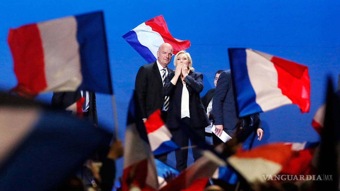 Le Pen recorta distancias a Macron, a una semana de las elecciones en Francia