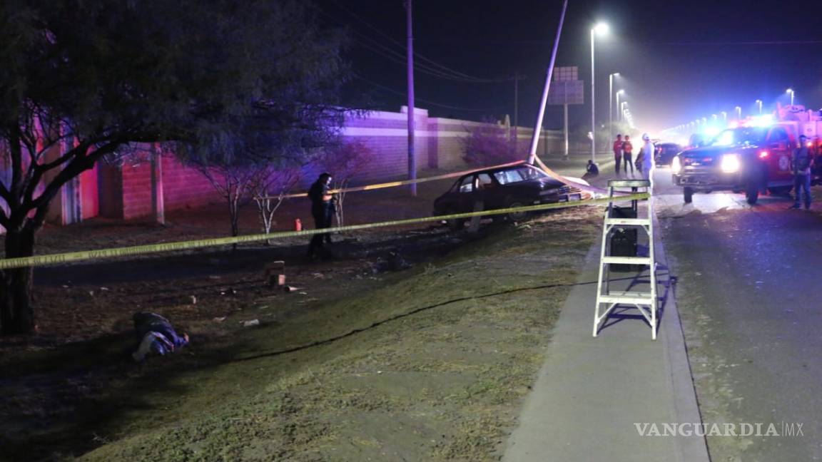 Auto arrolla a pareja en Torreón, Coahuila; el hombre muere
