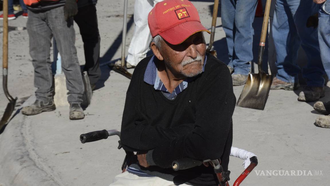 $!Los salva de la indigencia; ahora quiere verlos sanos