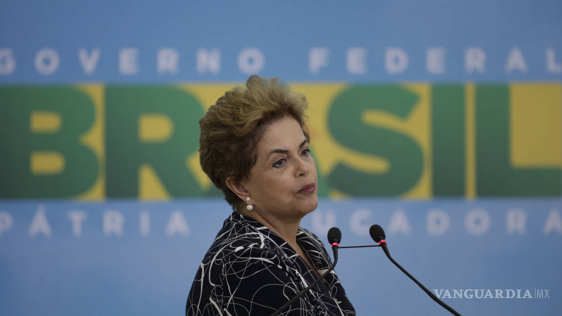 Senado en Brasil vota hoy juicio político a Rousseff; ella promete “dar batalla”