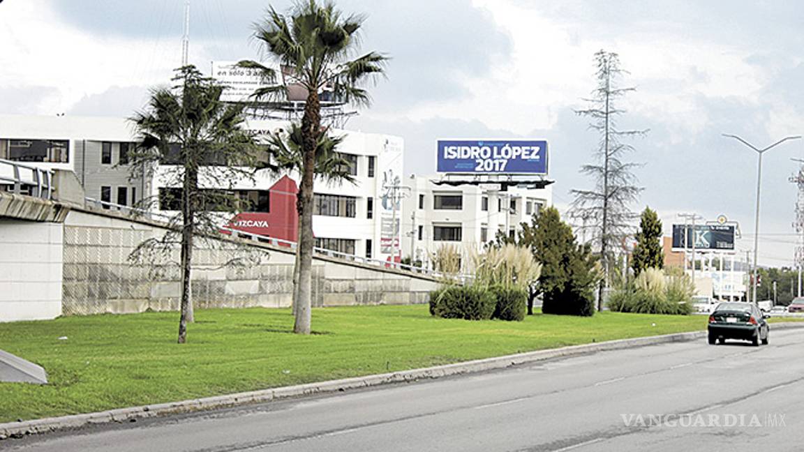 $!No ven riesgos en estructura de distribuidor vial de Saltillo