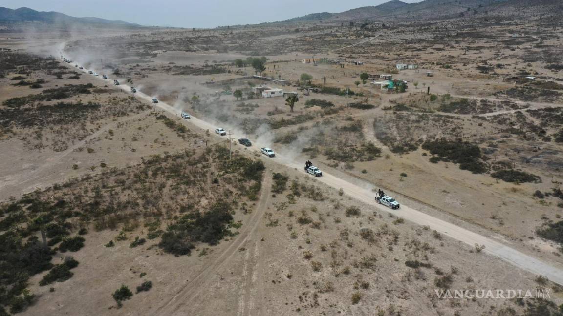 $!Elementos de los tres niveles de gobierno desplegaron un operativo conjunto en brechas y ejidos de Saltillo para fortalecer la seguridad durante el periodo vacacional.