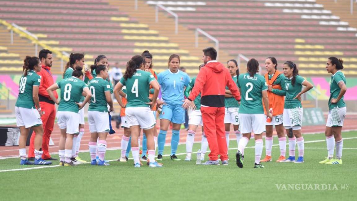 En futbol, mujeres quedan fuera en Lima