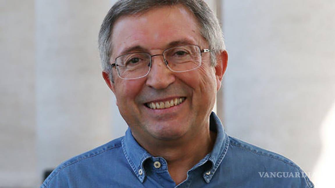 $!"Píldoras para el alma”, reúne los tuits del papa Francisco