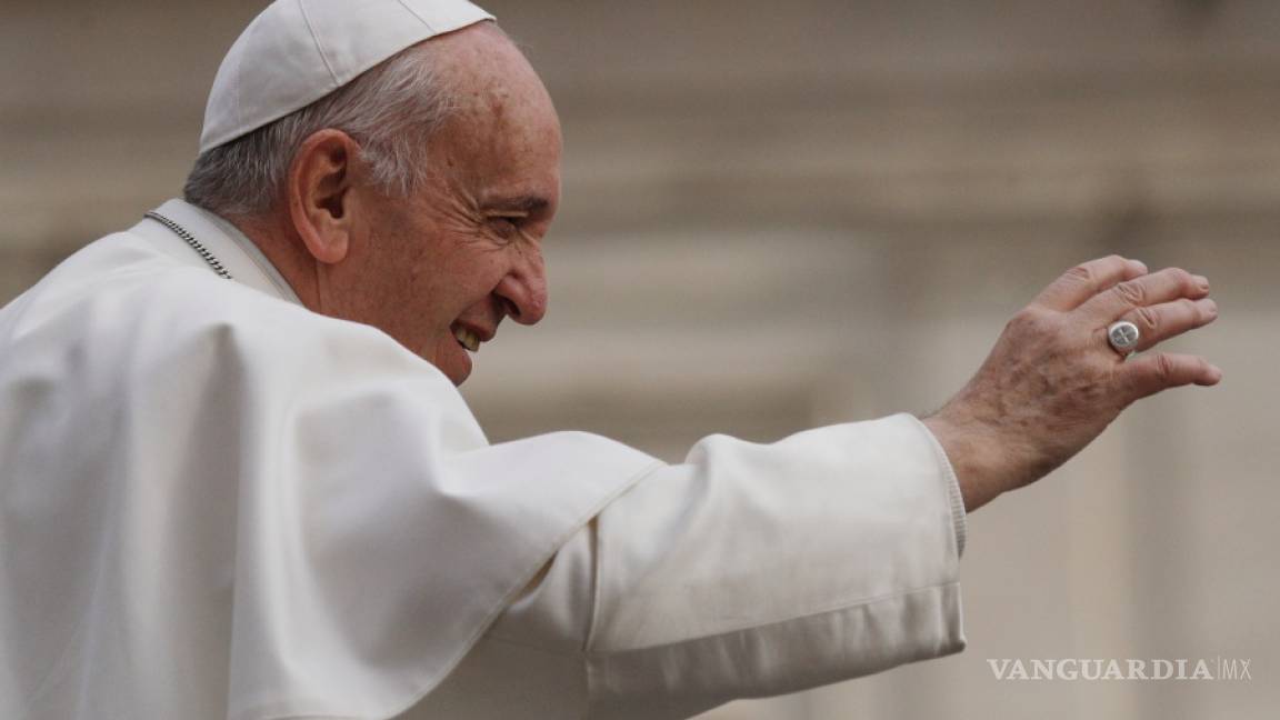 Vaticano recibe por primera vez a la comunidad LGTB