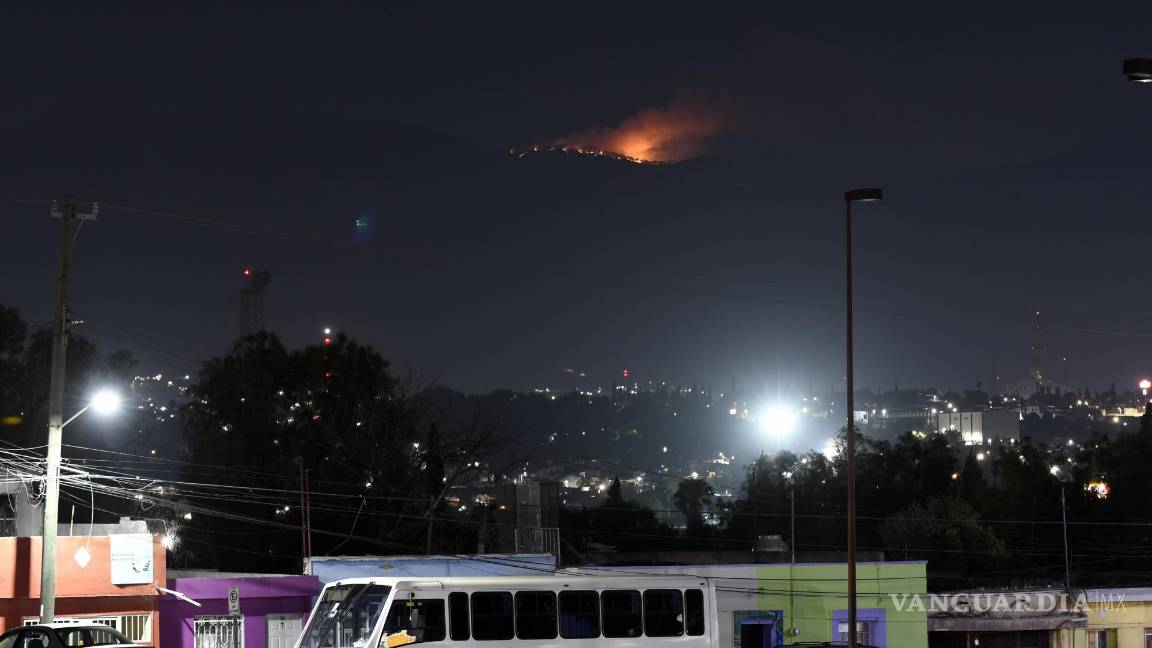 $!Saltillo, Coahuila 13 de mayo del 2022. Incendio Forestal en las sierras del ejido Cuahtemoc, que colinda con el lado sur del cañón de San Lorenzo.