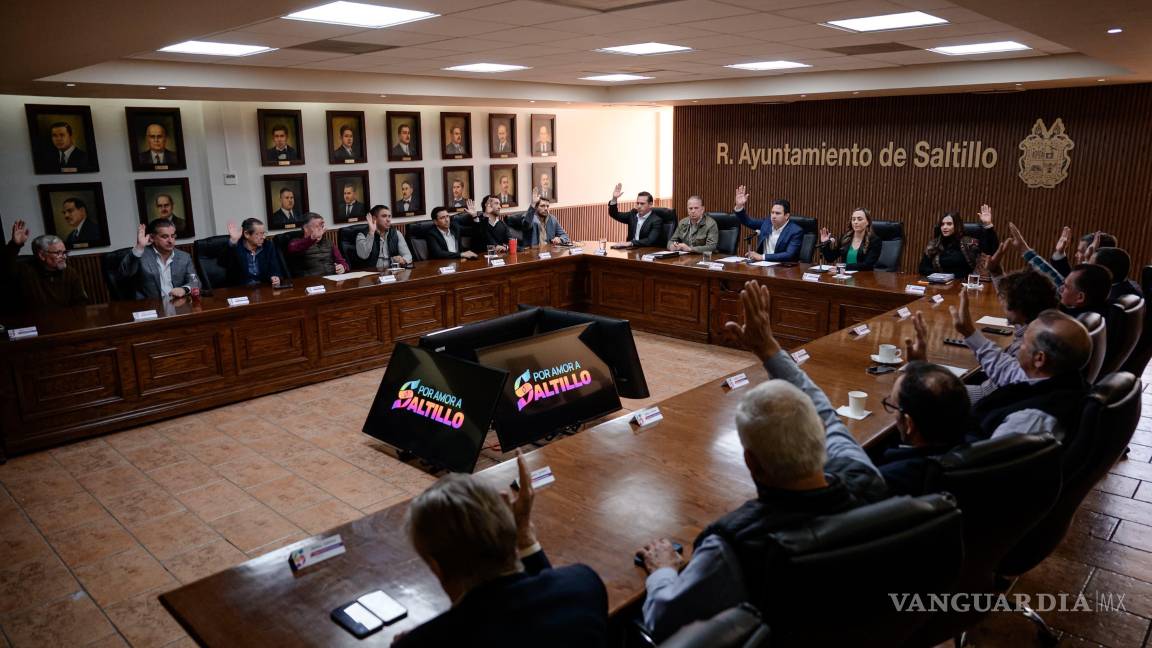 $!Durante la sesión, se designó por unanimidad a Manuel González Zozaya como presidente del consejo, quien llamó a tomar decisiones en beneficio de la ciudad.