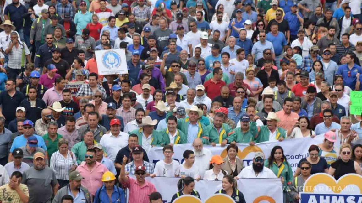 Marchan miles por la estabilidad de Altos Hornos de México, en Monclova