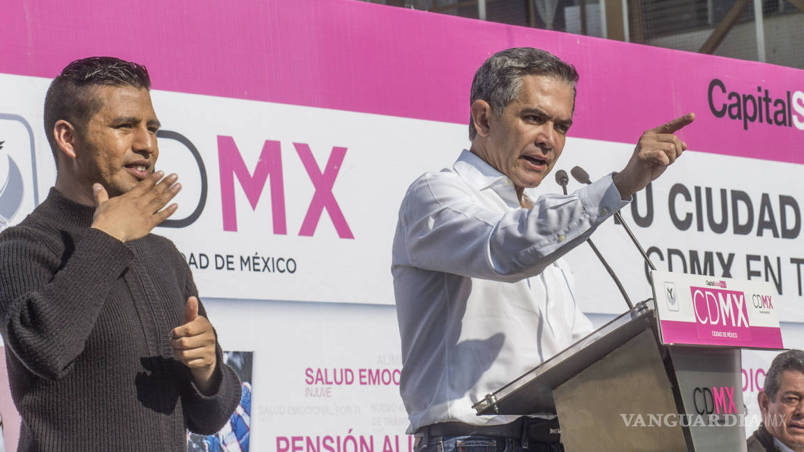 Mancera señala a policías usurpadores en caso de desalojo de edificios