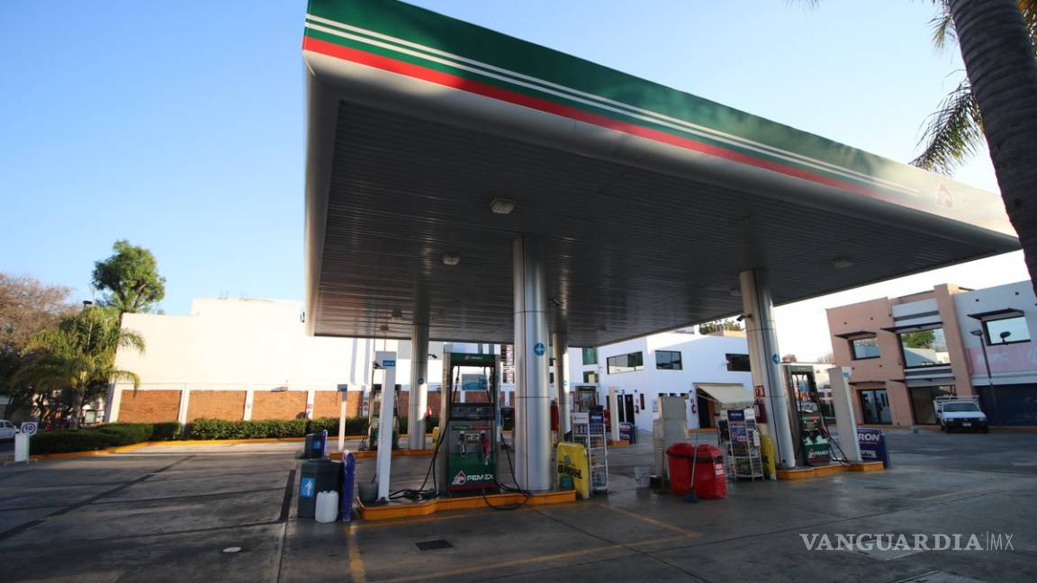 Desabasto de gasolina en Michoacán cumple un mes