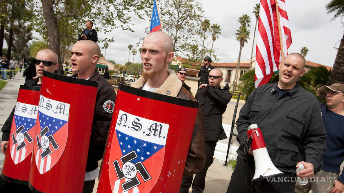 Protesta neonazi en California deja al menos 6 apuñalados