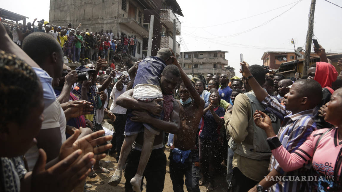 Colapso de un edificio quita la vida a 12 niños en Nigeria