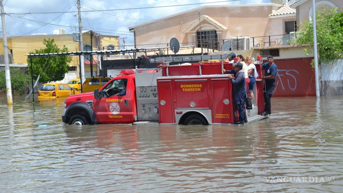 $!Se mantiene contingencia por fuertes lluvias en Torreón, Coahuila; evacúan a más de 200 familias de sus domicilios