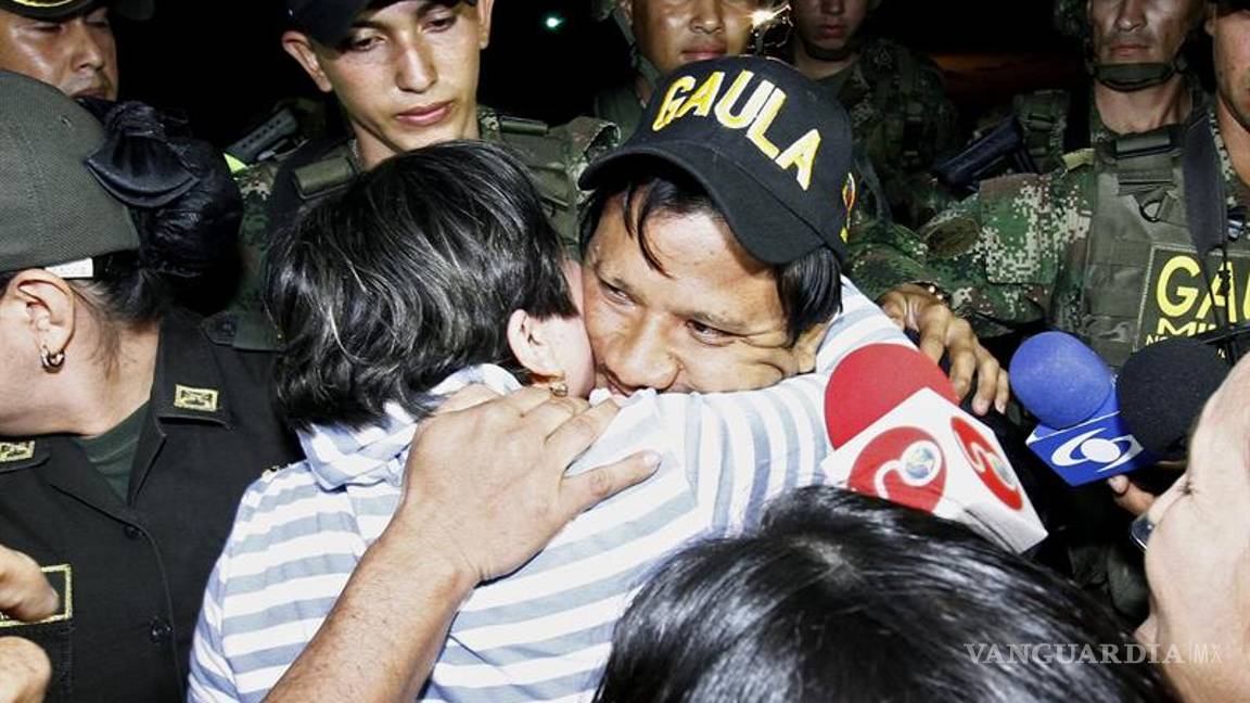 $!Periodistas creen que presión de medios fue clave para que ELN los liberara