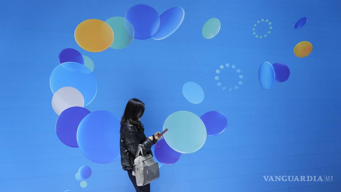 $!Global WebIndex señala que en abril de 2023 el 60 % de la población mundial (cerca de 4,800 millones) utiliza las redes sociales en promedio de 2 horas y 24 minutos.