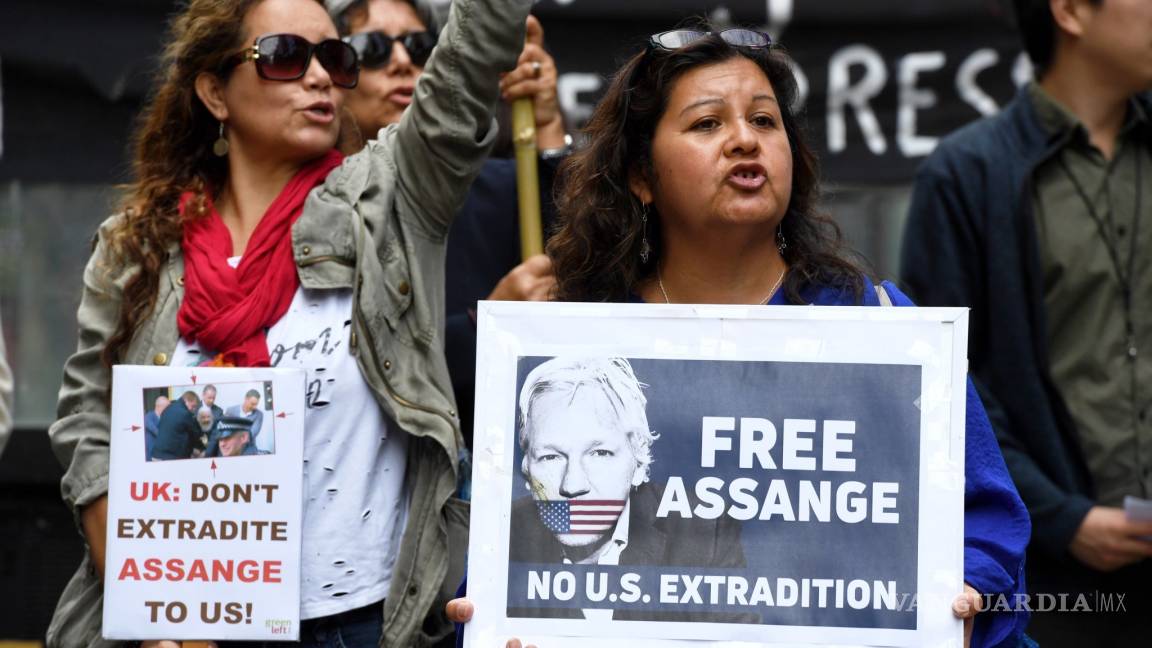 Assange intentó usar la embajada en Londres como centro de espionaje, acusa Lenin Moreno