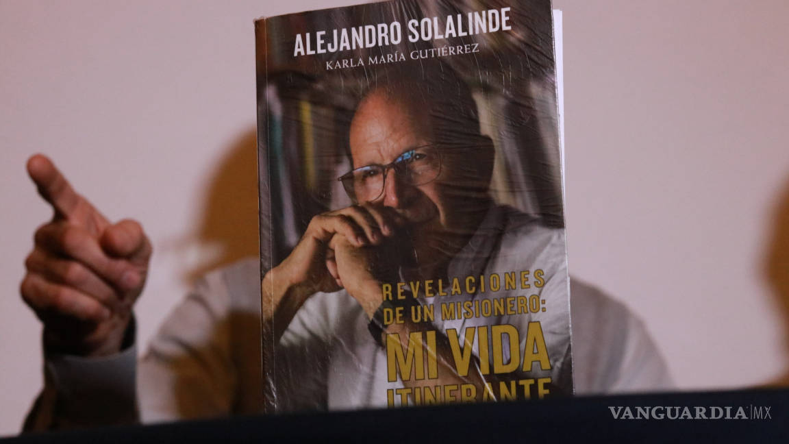 Presenta el padre Alejandro Solalinde libro autobiográfico