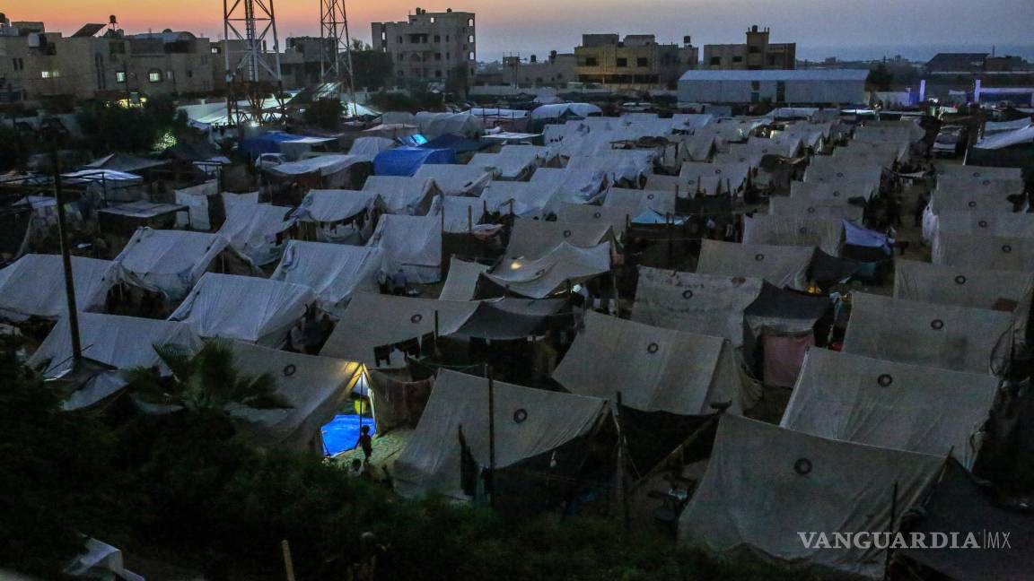 $!Un campamento de las Naciones Unidas para personas desplazadas en Khan Younis, en el sur de Gaza.