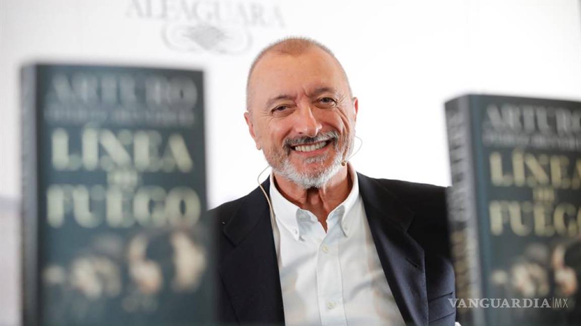 $!"Línea de fuego” nueva novela de Arturo Pérez-Reverte sobre la guerra civil española ya está a la venta