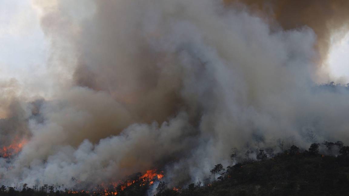 $!Saltillo, Coahuila 20 de mayo de 2022. El incendio registrado en La Carbonera sigue sin controlarse.