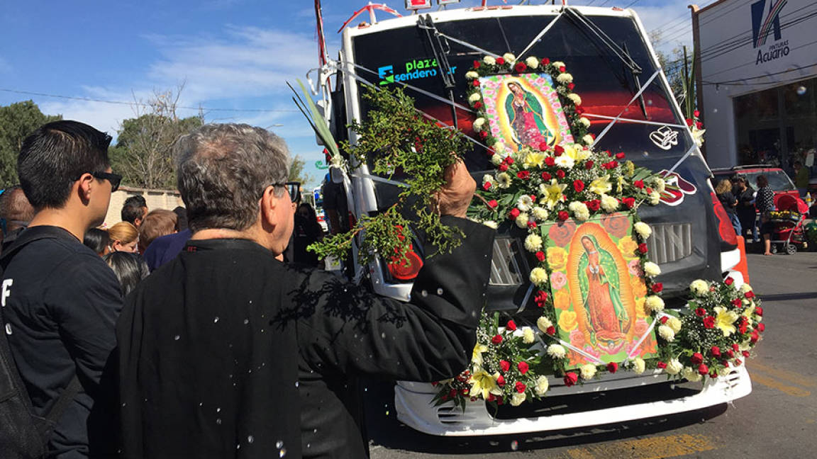 $!Cierran calles y avenidas en Saltillo para llegar al Santuario de Guadalupe; empieza la fiesta patronal más esperada