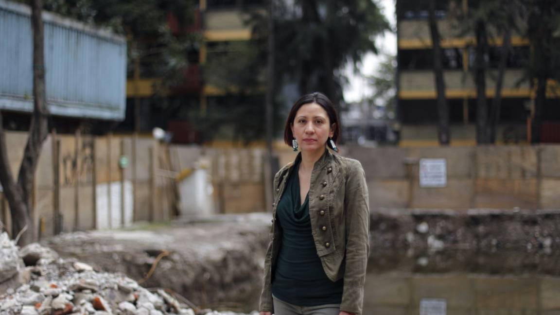 $!Un año bajo techos de plástico, la vida después del sismo en México