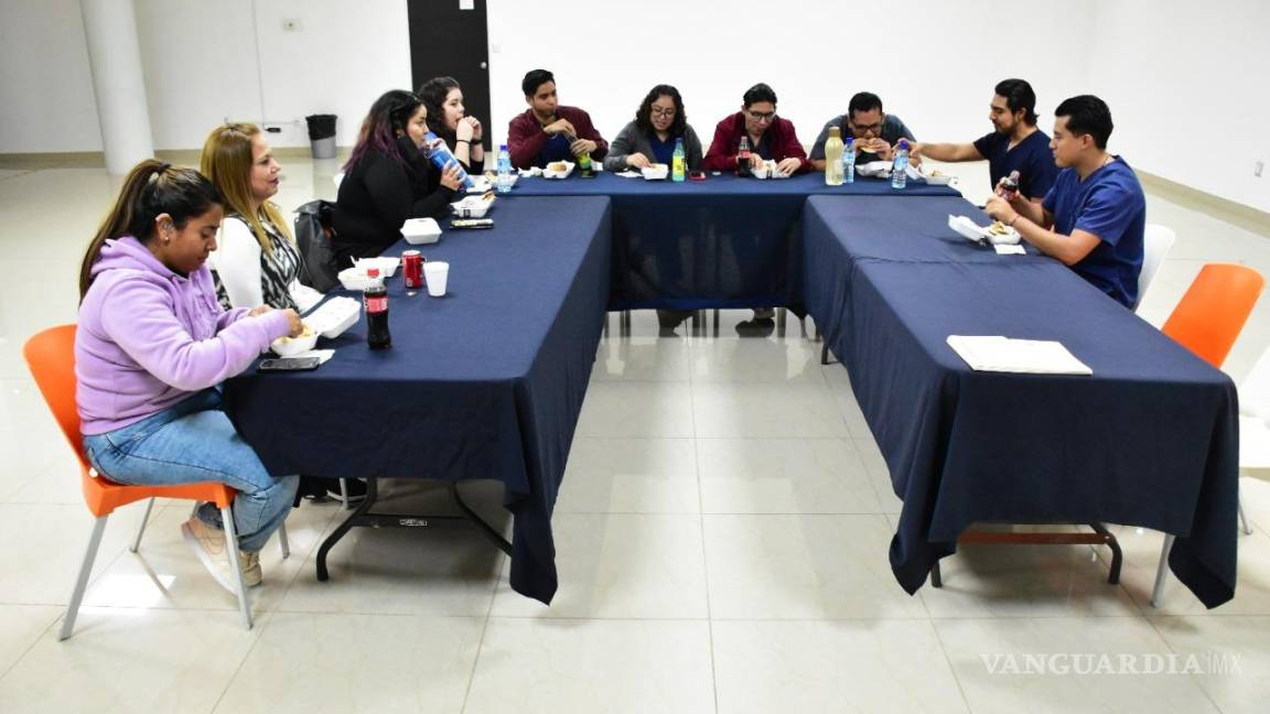 DIF Torreón despide a los practicantes de la UBR