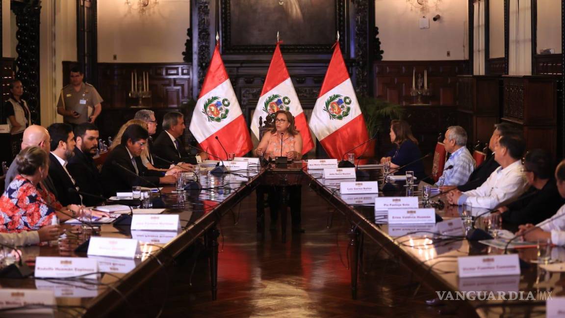 Gobierno de AMLO lamenta salida del embajador de Perú en México