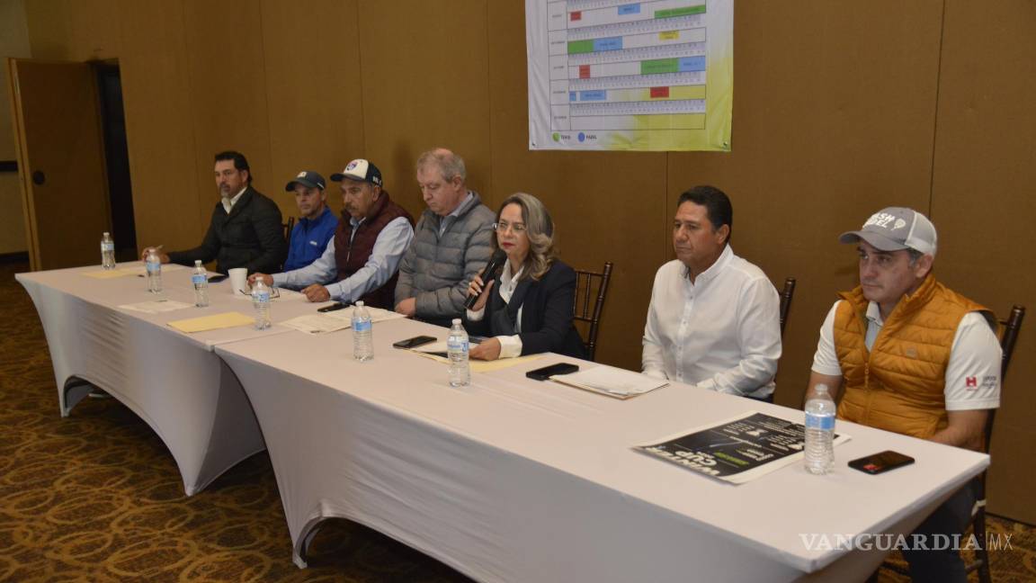 $!Estuvieron presentes Jorge Sierra Madero, Gerente del Club Campestre de Saltillo; el presidente del Consejo Directivo del Club San Isidro, Héctor Rodríguez; el gerente del Smash Padel Club, Gabriel de las Fuentes; el headpro de San Isidro, Juan Salazar; y el Headpro American Sport Center, Héctor de León.