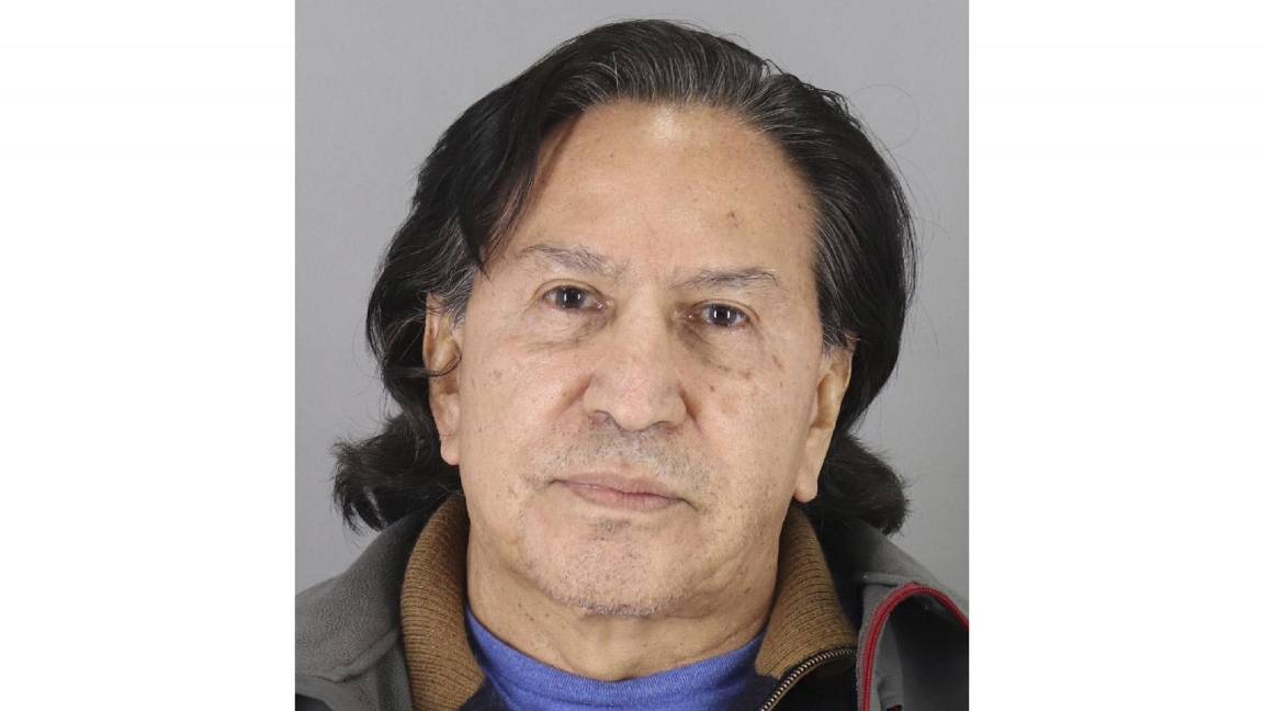 Se entrega ex presidente peruano para ser extraditado desde EU