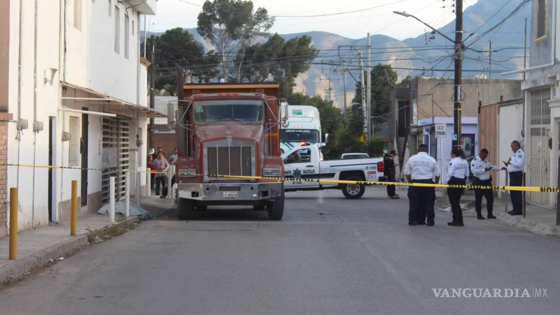 Mata a mujer de 89 años atropellándola; iba a Parque Centro Saltillo