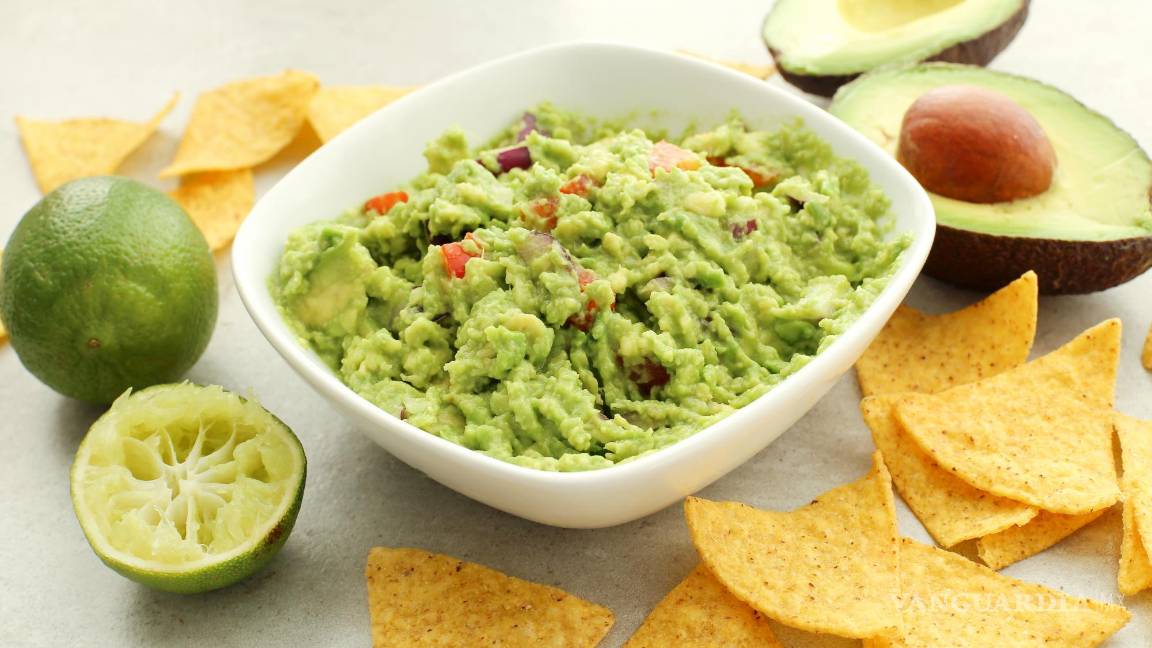 $!Imagen ilustrativa de salsa de aguacate y chile serrano.