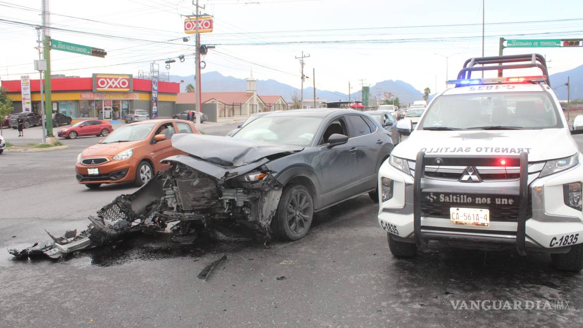Niña de 8 años resulta herida en choque presuntamente causado por su madre en Saltillo