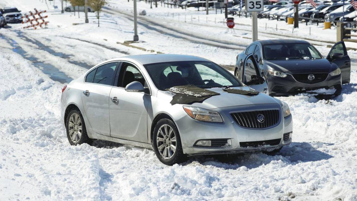 Tormenta invernal que batió récords de nieve en Nueva Orleans se extiende a Florida y las Carolinas