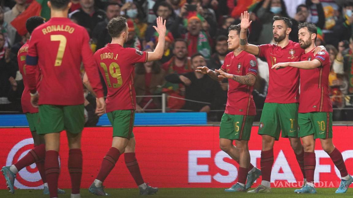 $!Los jugadores de Portugal celebrando su pase a la Copa del Mundo en Qatar.