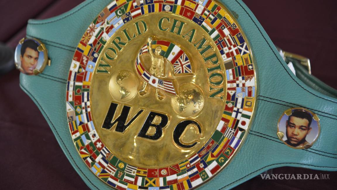 $!Jhonny González, tres veces campeón mundial mexicano, participó en la presentación oficial del evento.