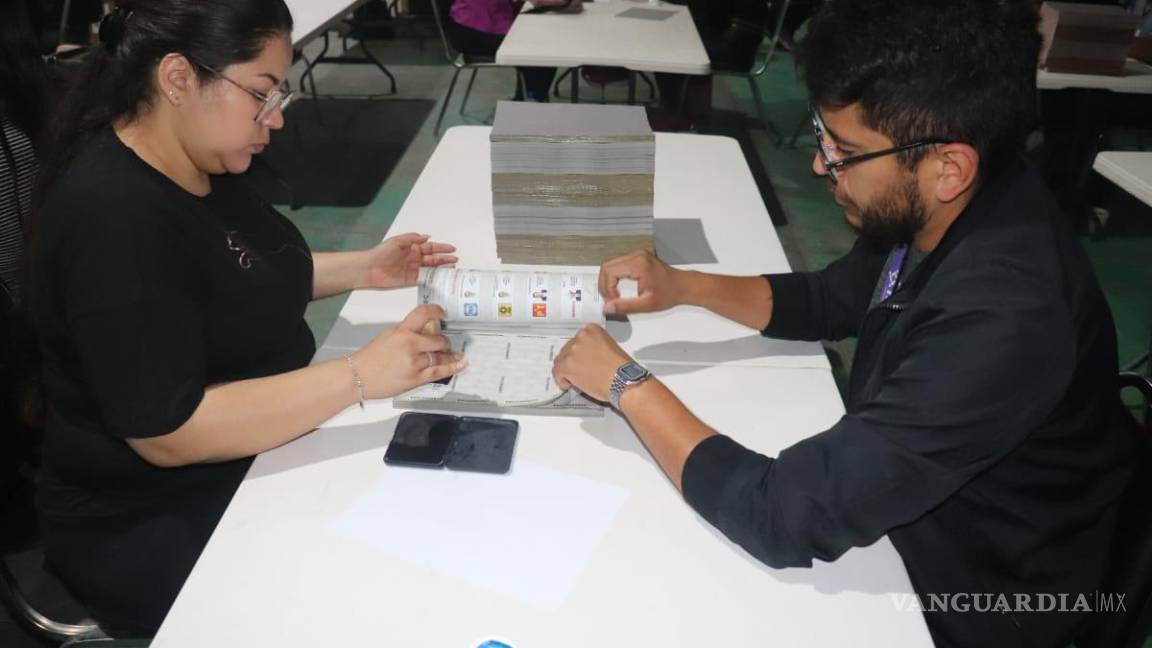 $!VANGUARDIA advirtió que no se había recibido con anticipación las papeletas de respaldo para las urnas electrónicas, cuyo uso fue cancelado por el Instituto Nacional Electoral, lo que pondría en riesgo el voto de miles de coahuilenses.