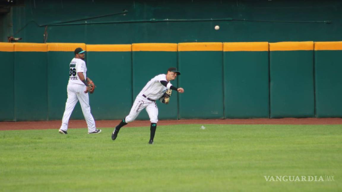$!Los Saraperos de Saltillo no pudieron regresar nunca en el primer partido de la doble cartelera de este sábado en el Madero ante los Algodoneros de Unión Laguna.