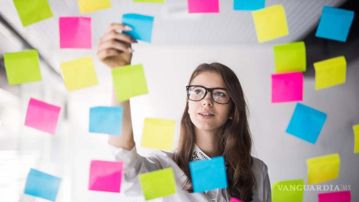 $!Recordar nuestras metas con frecuencia. Ya sea expresándolas en voz alta todas las mañanas o escribiéndolas en un lugar visible.