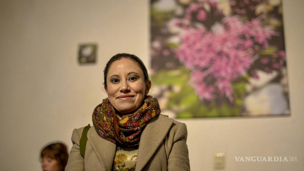 Diana Esther Martinez dedica exposicion de fotografia a las flores