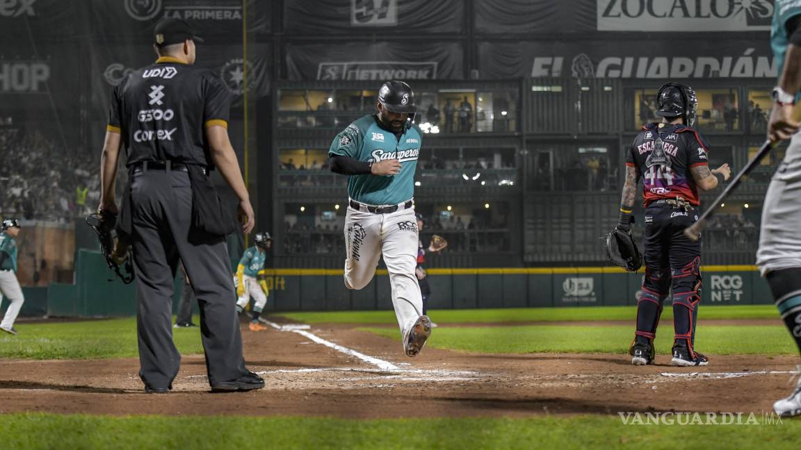 $!Christian Morales anotó tras un toque de bola de J.P. Martínez.