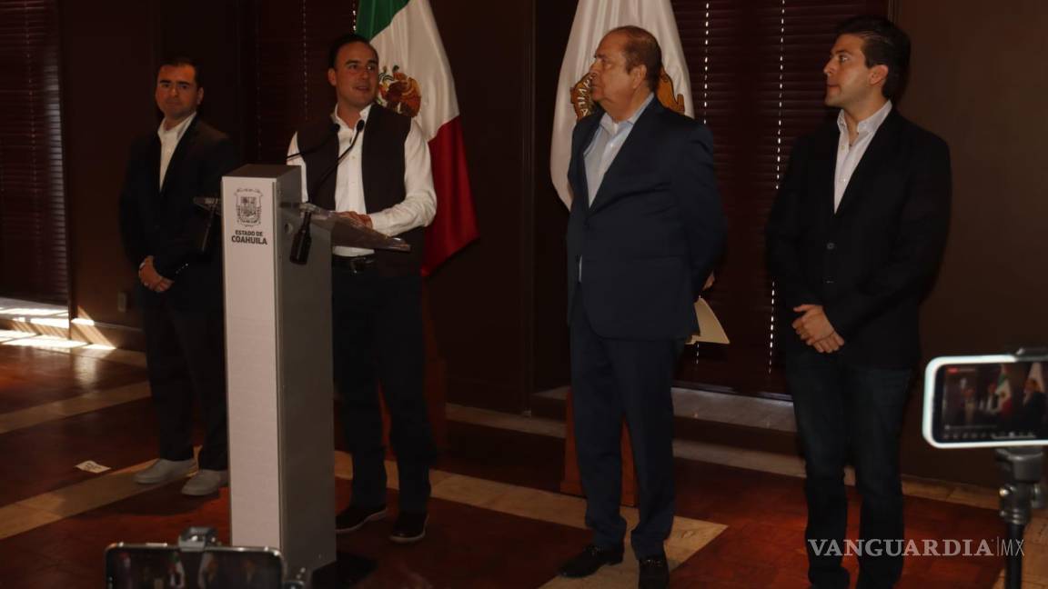 $!El mandatario informó que algunas empresas arrancarán este mes.