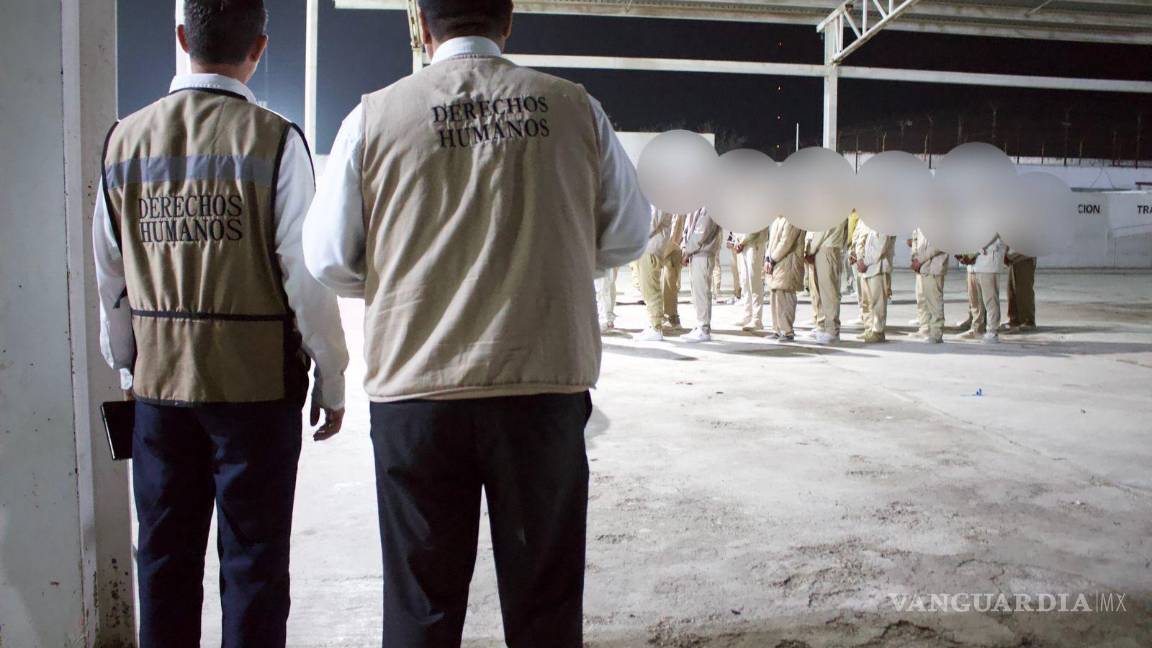 $!Personal de Derechos Humanos supervisó el traslado de los internos durante todo el proceso.