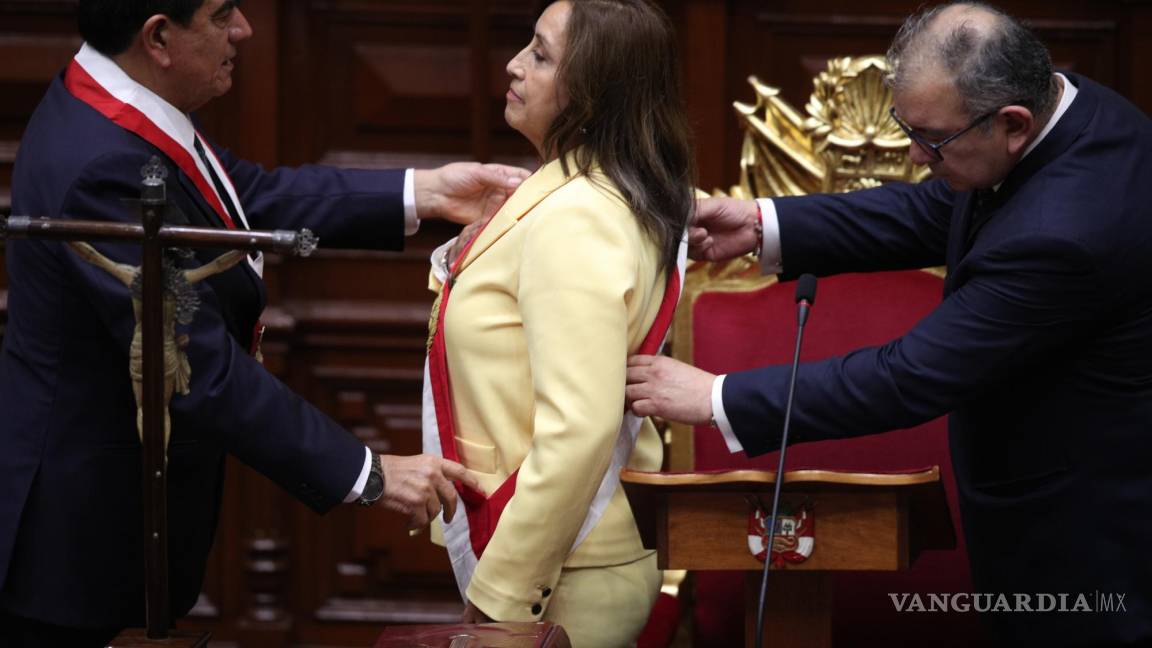 Los retos de Dina Boluarte, primera presidenta de Perú