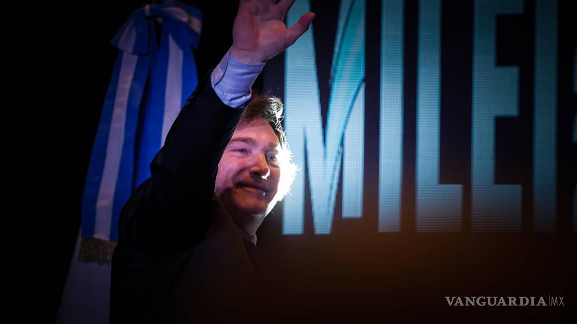 El sentimiento ‘Anti K’, el desgaste del peronismo y otras claves en la victoria de Javier Milei en Argentina
