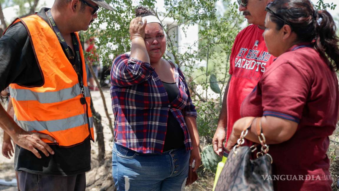 $!Familiares se mantienen en espera de noticias sobre el avance del rescate de los mineros que quedaron atrapados en Sabinas, Coahuila (México).