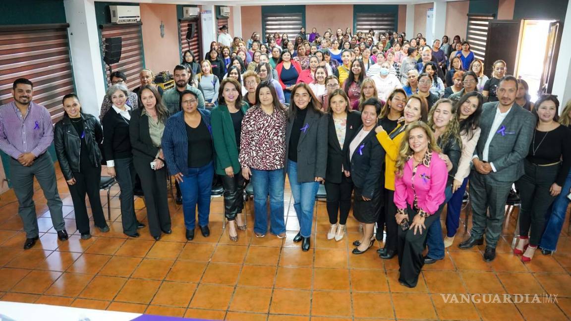 Ramos Arizpe impulsa el empoderamiento laboral de mujeres con entrega de vestimenta ejecutiva