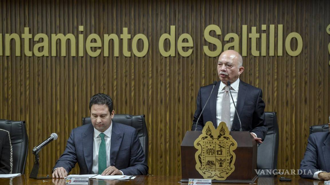 $!El secretario de Gobierno, Óscar Pimentel, aseguró el respaldo total del gobierno estatal para concretar los proyectos prioritarios de la administración municipal de Saltillo.